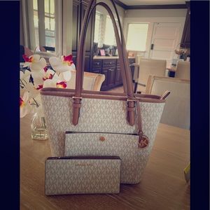 Michael Kors Logo Handbag with matching wallet!